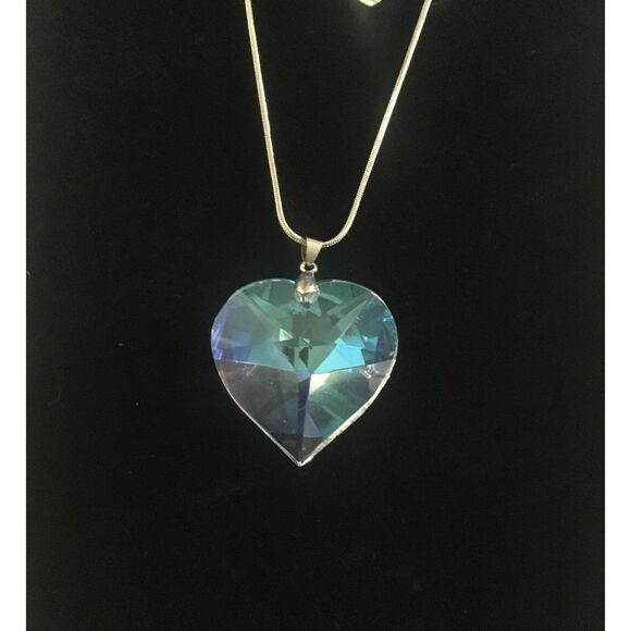 Gorgeous New Prism Swarovski Crystal Heart Necklace & Earring Set - Picture 2 of 4